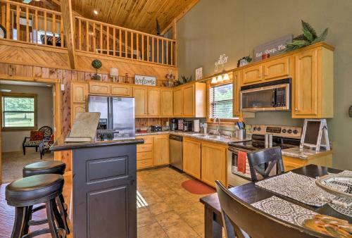 Lamar Cabin And Deck With Hot Tub, Lake And Mtn Views