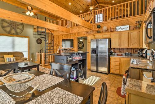 Lamar Cabin And Deck With Hot Tub, Lake And Mtn Views
