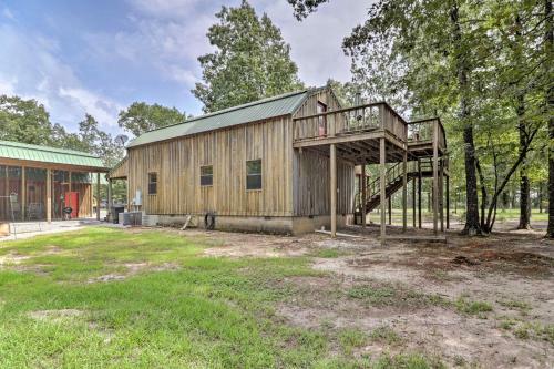Greers Ferry Lake Home With 2 Decks, Bbq And Fire Pit!