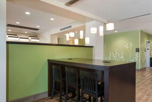 Hotel Mainstay Suites