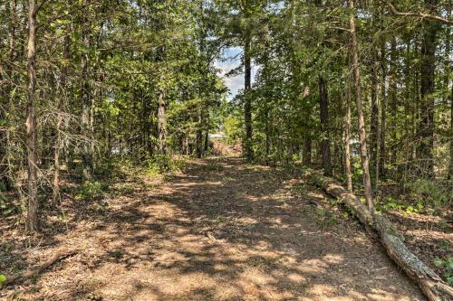 Greers Ferry Cabin Large Deck And Fire Pit!