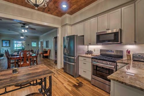 Spacious And Updated 1920s Hsnp Craftsmen Home