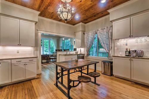 Spacious And Updated 1920s Hsnp Craftsmen Home
