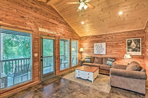 Heber Springs Retreat With Riverfront Patio And Dock!