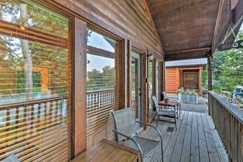 Heber Springs Retreat With Riverfront Patio And Dock!