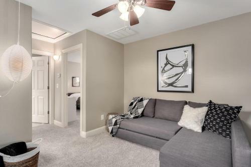 The Ritz - Centrally Located - Luxury Amenities