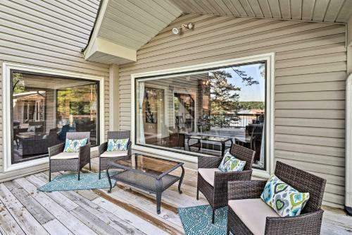 Luxe Hot Springs Oasis On Lake With Private Dock