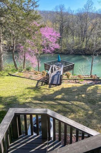 River Owl Townhome On South Fork River!
