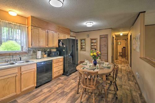Hot Springs Hideaway With Deck By Natl Park!