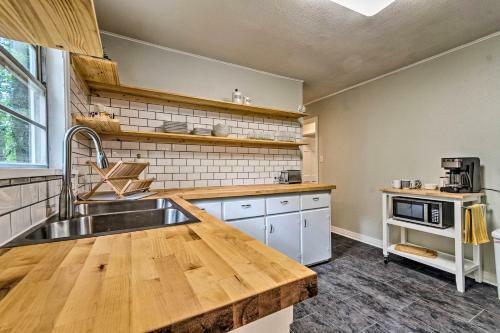 Centrally Located Hot Springs Home With Deck!