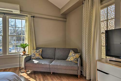 Remodeled Apartment About 2 Mi To National Park Hikes!