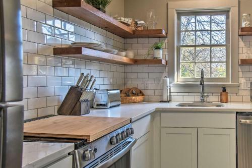 Remodeled Apartment About 2 Mi To National Park Hikes!