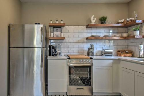 Remodeled Apartment About 2 Mi To National Park Hikes!