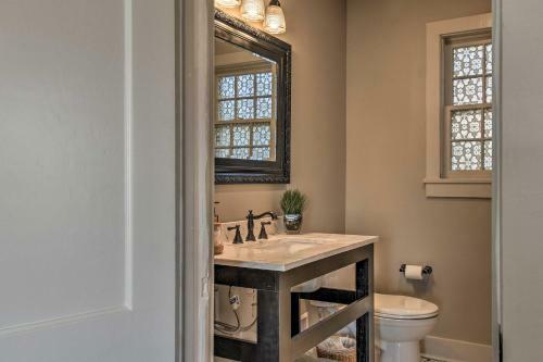 Remodeled Apartment About 2 Mi To National Park Hikes!