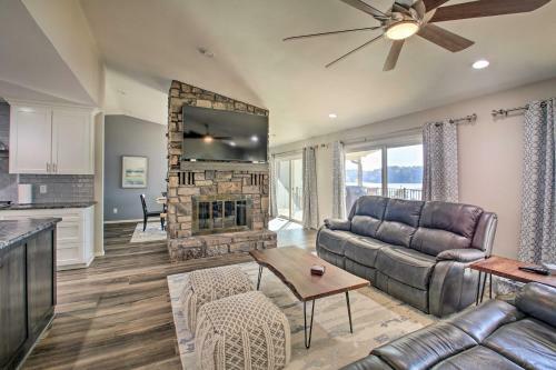 Spacious Hot Springs Escape On Lake Hamilton!