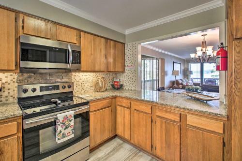Apartamento Spacious Lakeside Condo With Private Boat Slip!