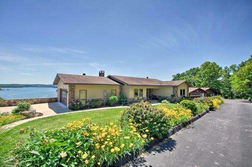 Lake Norfork Home With Waterview Patio And Balcony