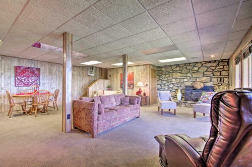 Lake Norfork Home With Waterview Patio And Balcony