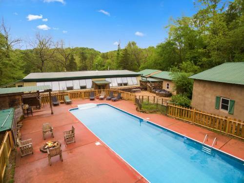 Pool Open! - The Hobbit House - Unique Arkansas Getaway!