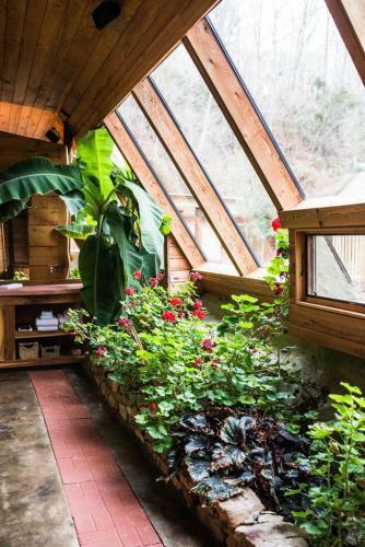 Pool Open! - The Hobbit House - Unique Arkansas Getaway!