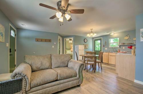 Omaha Apartment 3 Mi To Cricket Creek Marina!