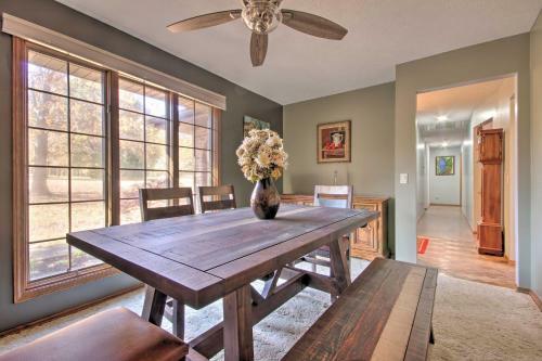 Spacious Getaway With Game Room And Norfork Lake View!