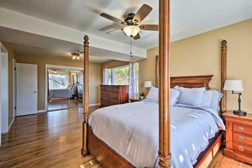 Large Beaver Lake Hideaway With Deck On 7 Acres!