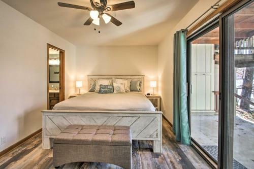 Lakefront Condo With Covered Balcony And 2 Kayaks