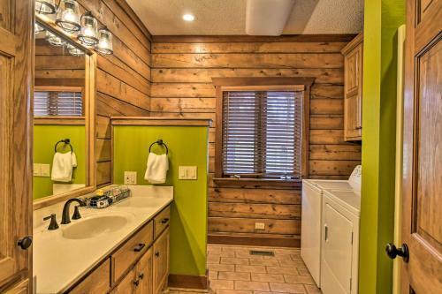 Hilltop Hot Springs Log Cabin With Hot Tub
