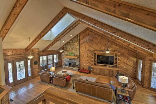 Hilltop Hot Springs Log Cabin With Hot Tub