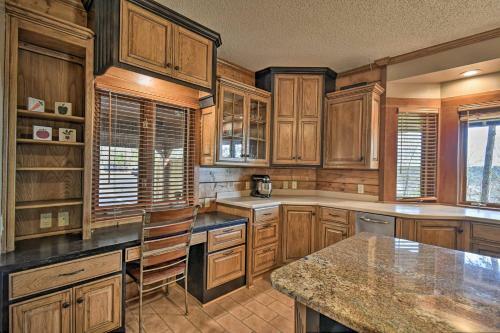 Hilltop Hot Springs Log Cabin With Hot Tub