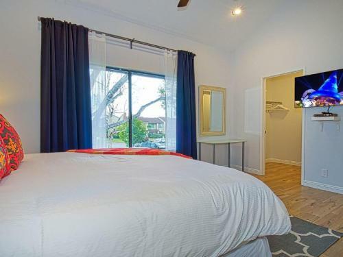 Suite Escapes 10