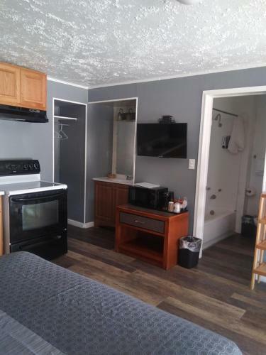 Hotel Modoc Inn