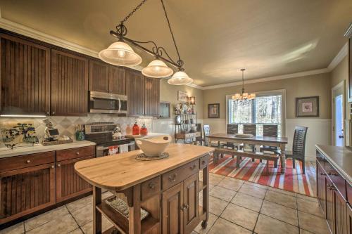 Springdale House With Deck, Fire Pit And Playset!