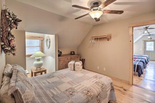 The Captains Quarters In Rogers Dog-friendly