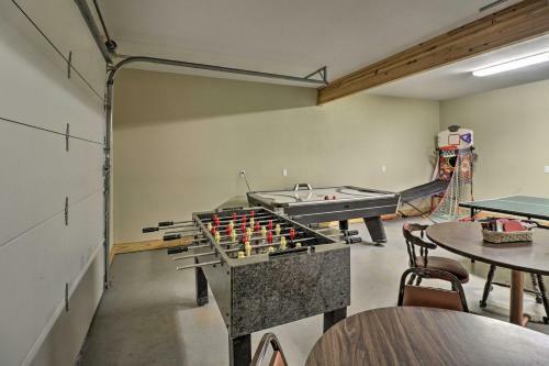 The Captains Quarters In Rogers Dog-friendly
