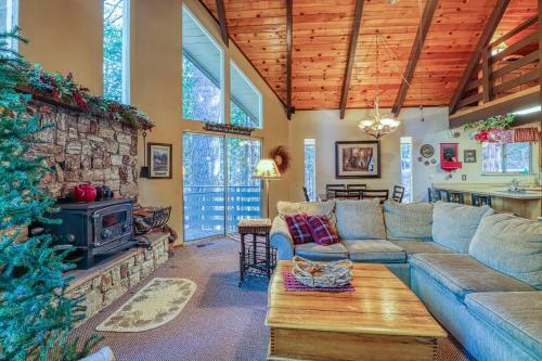 4 Bed 2 Bath Vacation Home In Arnold