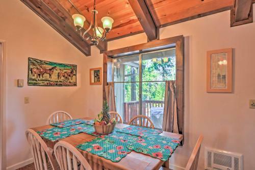 Cozy Arnold Hideaway With Serene Wooded Views And Deck