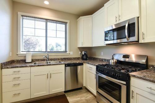 Valley East Apartments
