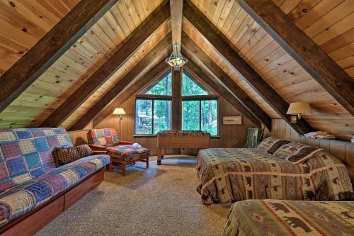 Cabin With Bbq Deck, Near Big Trees State Park!