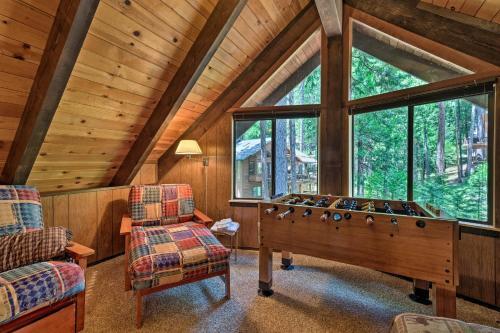 Cabin With Bbq Deck, Near Big Trees State Park!