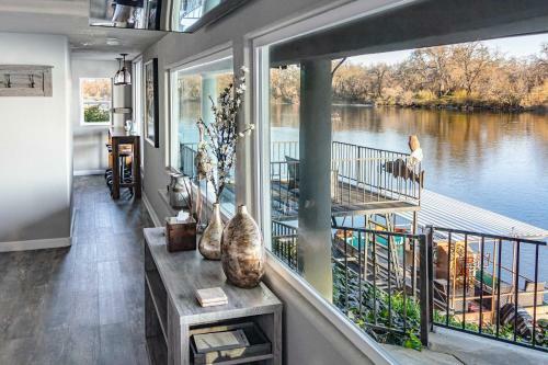 Apartamento Sacramento River Retreat On The Rivers Edge!