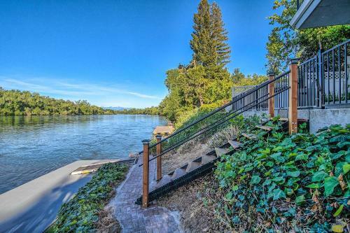 Apartamento Sacramento River Retreat On The Rivers Edge!