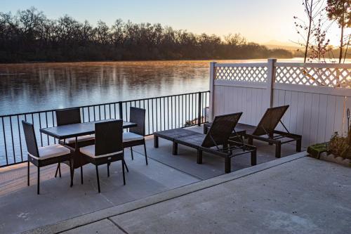 Apartamento Sacramento River Retreat On The Rivers Edge!