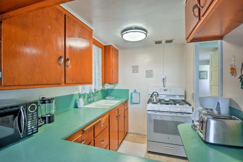 Catalina Island Cottage - Walk To Main St And Beach!