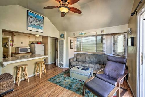 Tropical Island Escape With Deck, Walk To Avalon Bay