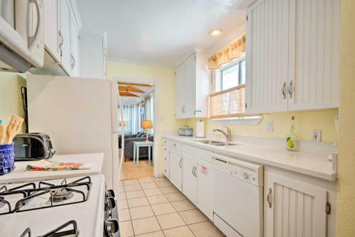 Central Catalina Cottage - Walk To Ferry!