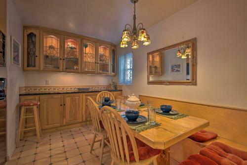 Catalina Getaway Walkable Location