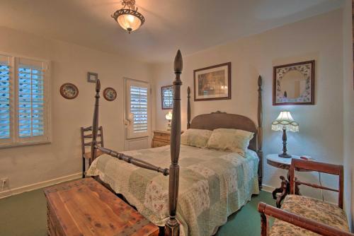 Catalina Getaway Walkable Location