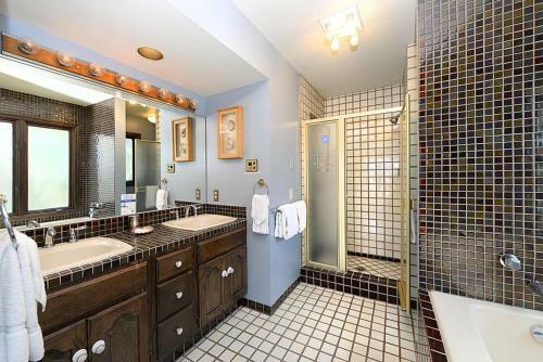 130 Middle Terrace By Catalina Vacations